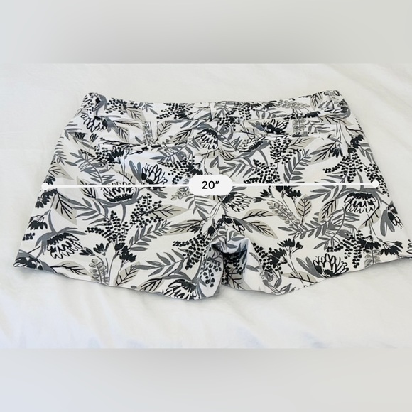 Old Navy pixie short - Picture 6 of 6